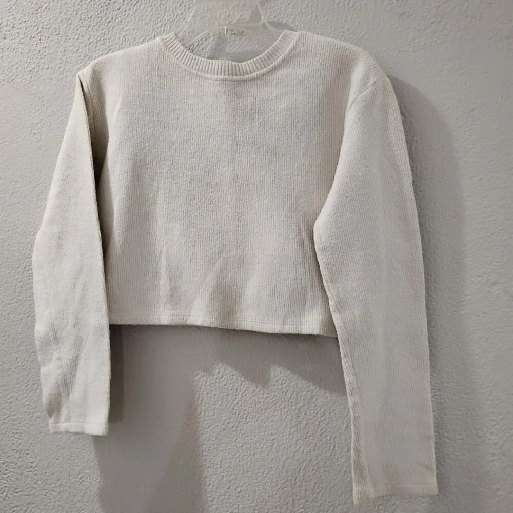 Zara -S-Cropped Long Sleeve Sweater Cream Size Small